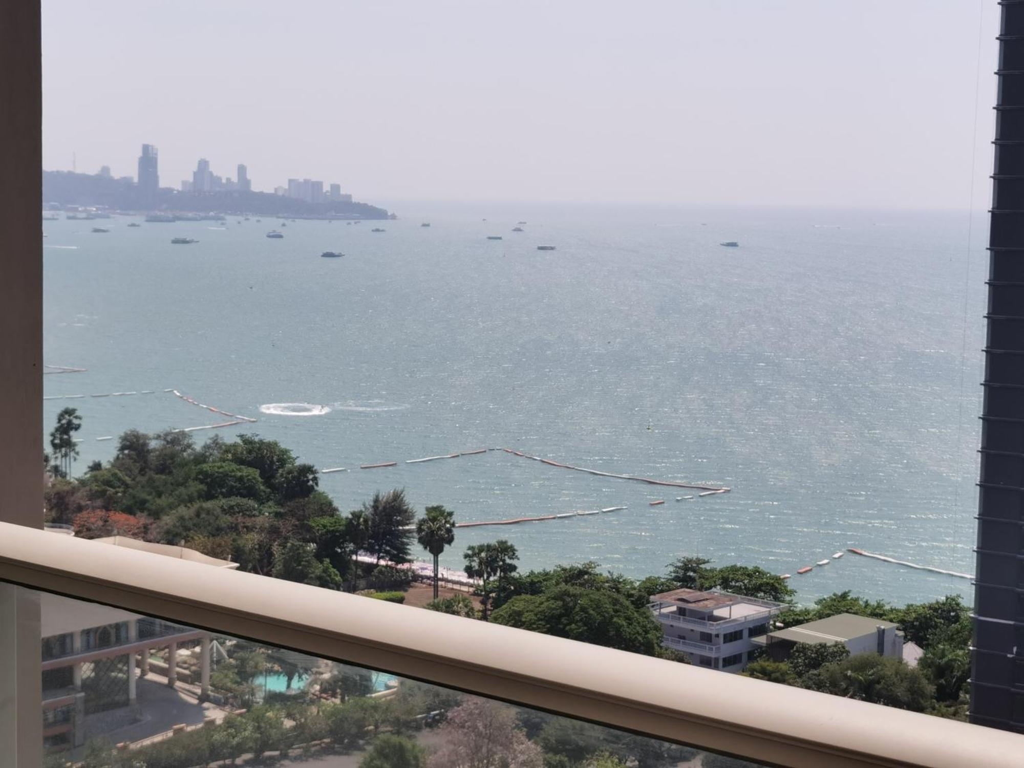 The Riviera Wongamat Hong Apartment Pattaya Bagian luar foto