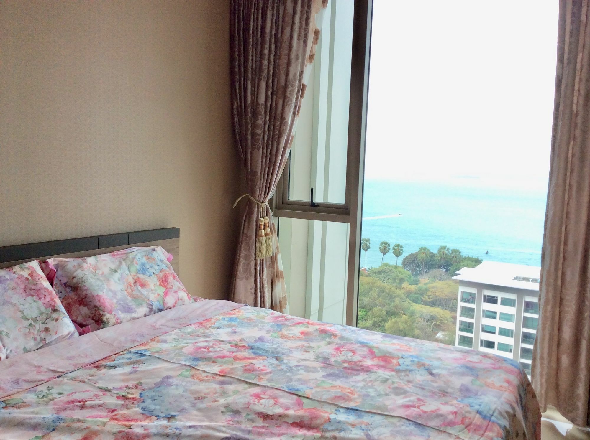 The Riviera Wongamat Hong Apartment Pattaya Bagian luar foto