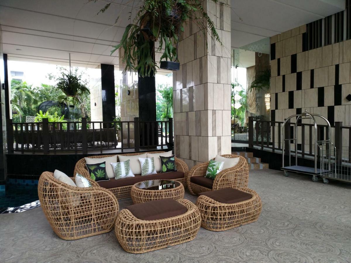 The Riviera Wongamat Hong Apartment Pattaya Bagian luar foto