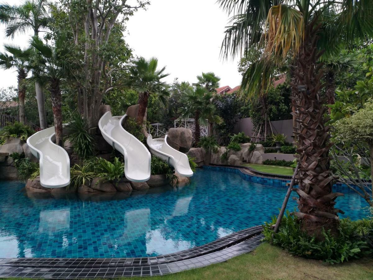 The Riviera Wongamat Hong Apartment Pattaya Bagian luar foto