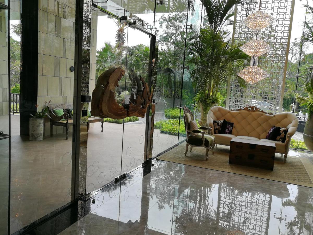 The Riviera Wongamat Hong Apartment Pattaya Bagian luar foto