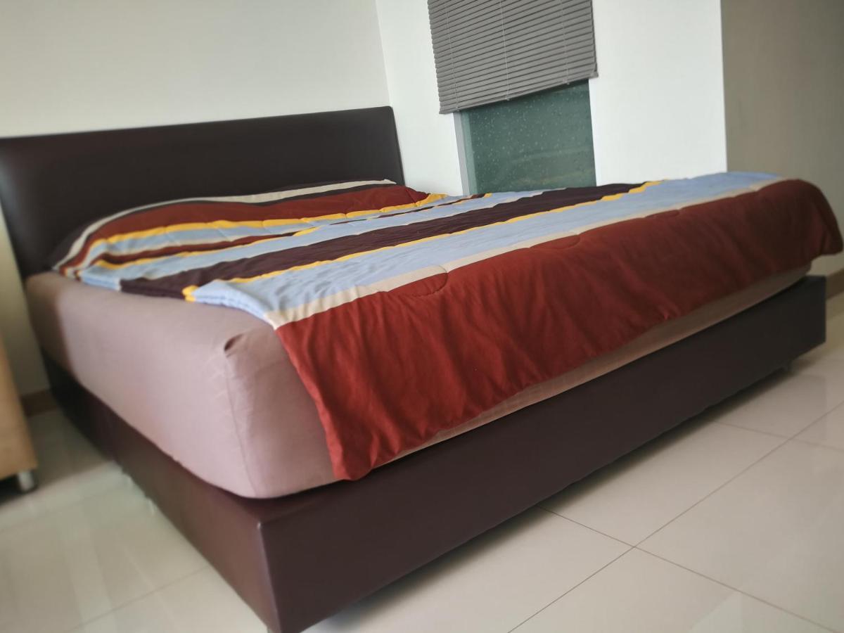 The Riviera Wongamat Hong Apartment Pattaya Bagian luar foto
